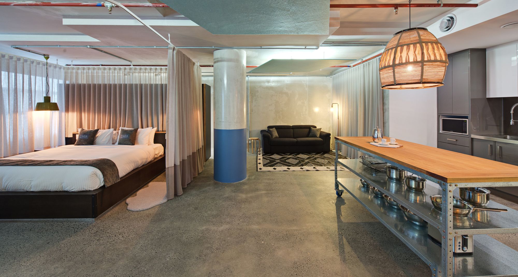 Zara Tower Hotel - Luxury Suites and Apartments
