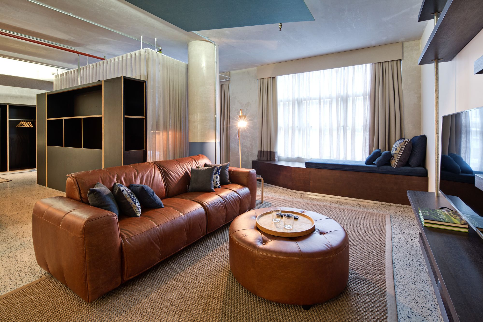 Zara Tower Hotel - Luxury Suites and Apartments