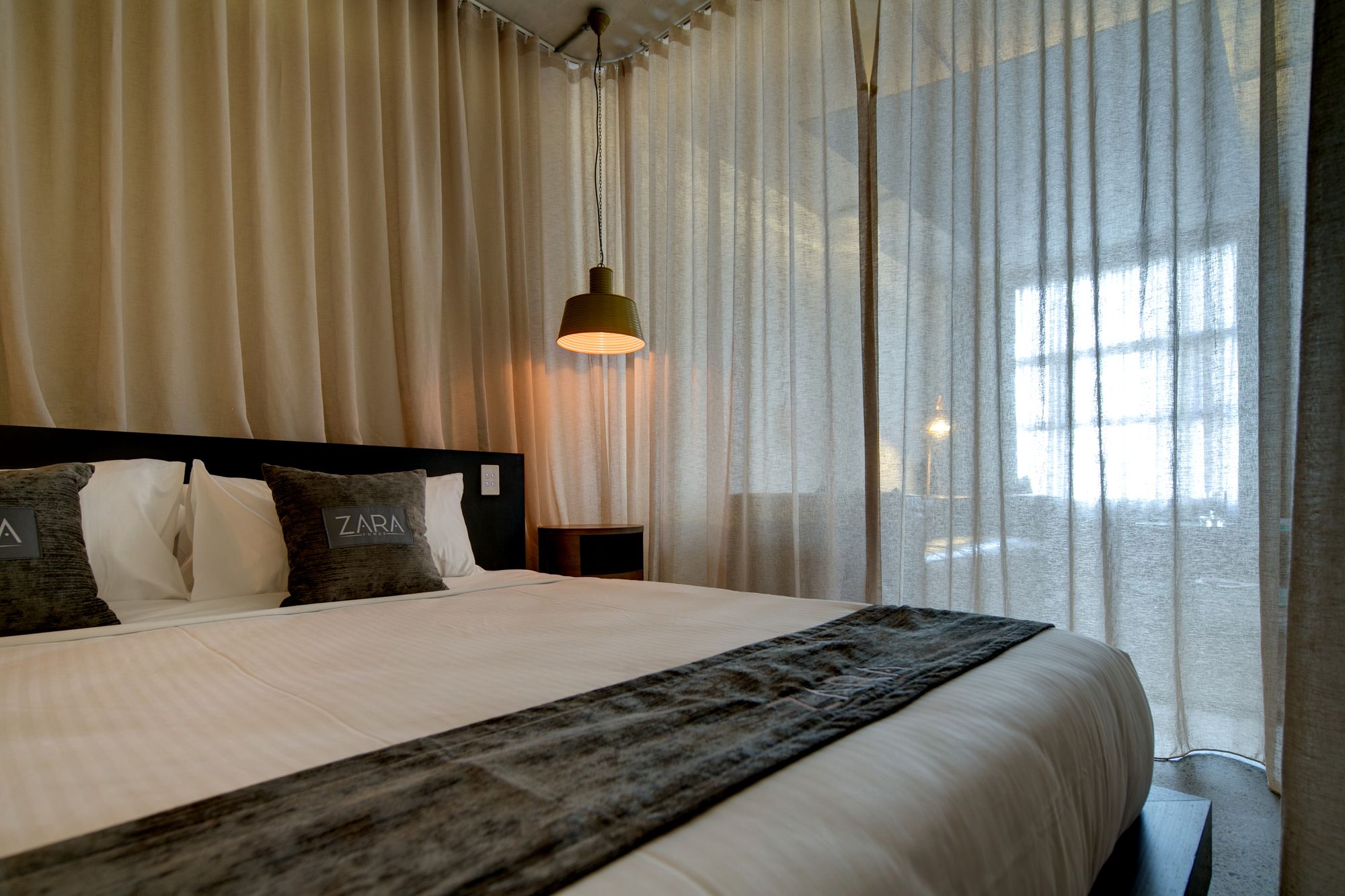 Zara Tower Hotel - Luxury Suites and Apartments