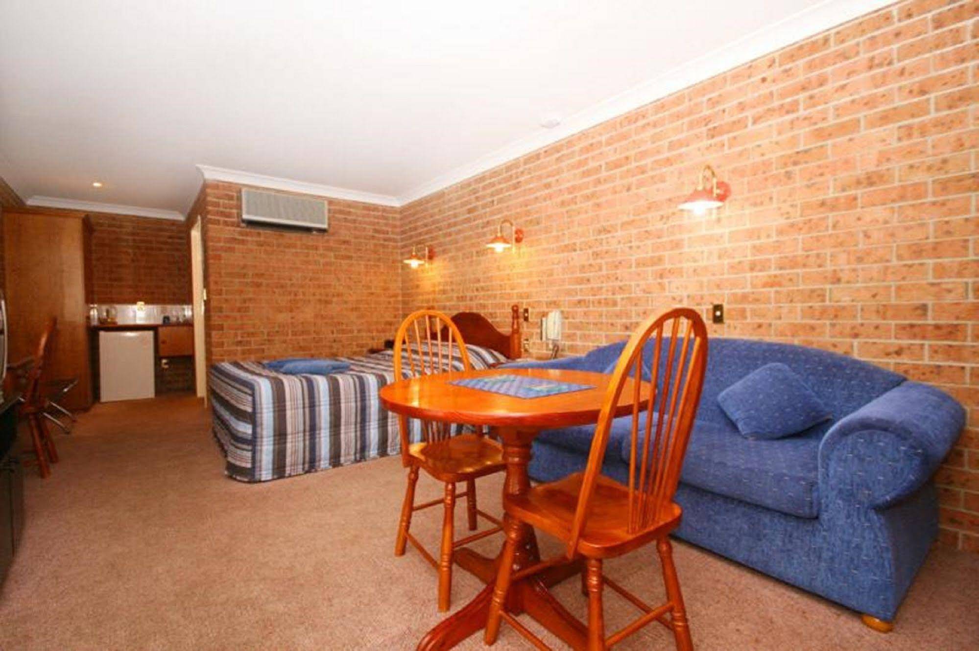 Golden Grain Motor Inn