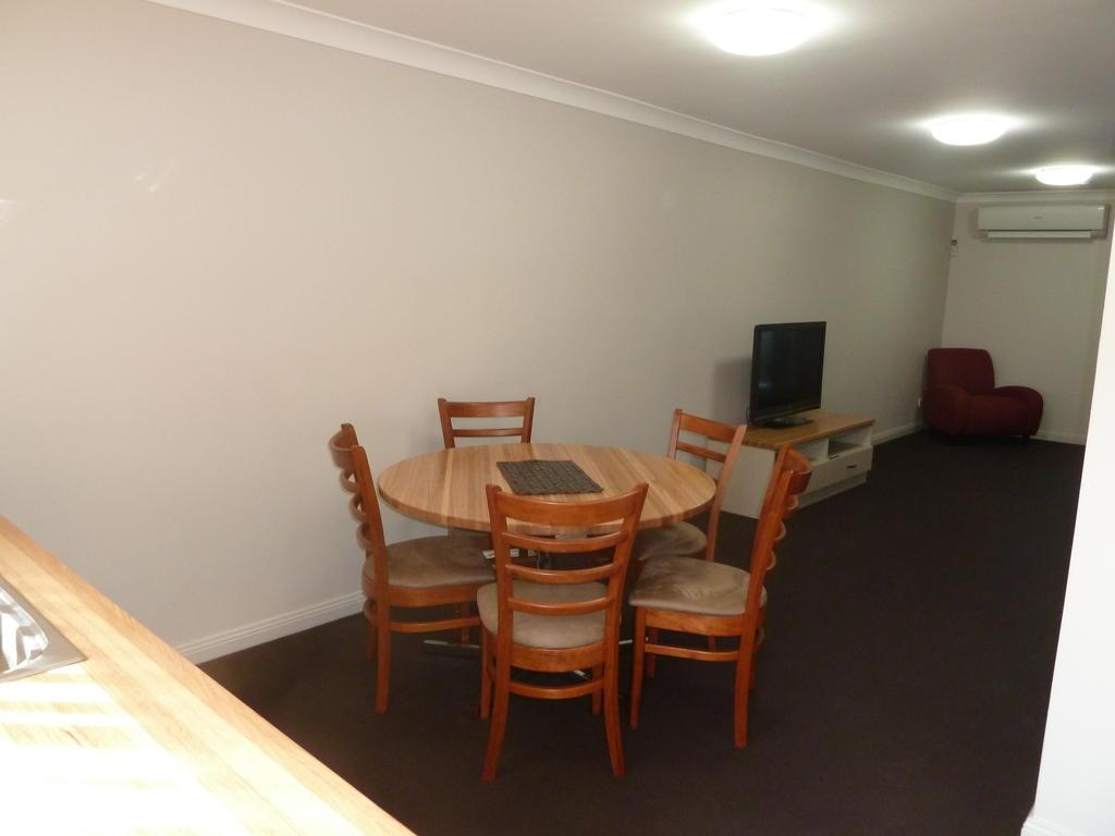 The Aston Motel - Tamworth