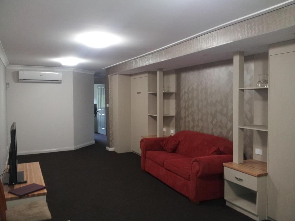 The Aston Motel - Tamworth