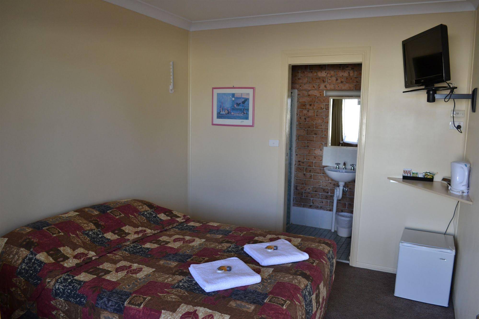Motel 359