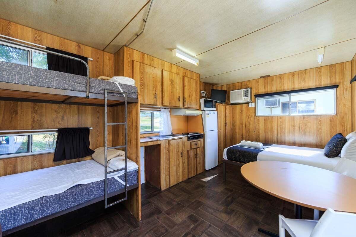 Reflections Lake Keepit Holiday Park