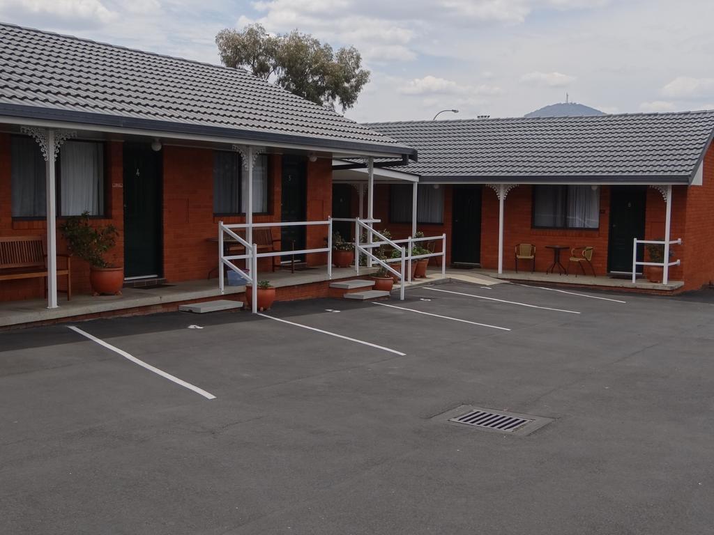 Roydons Motor Inn