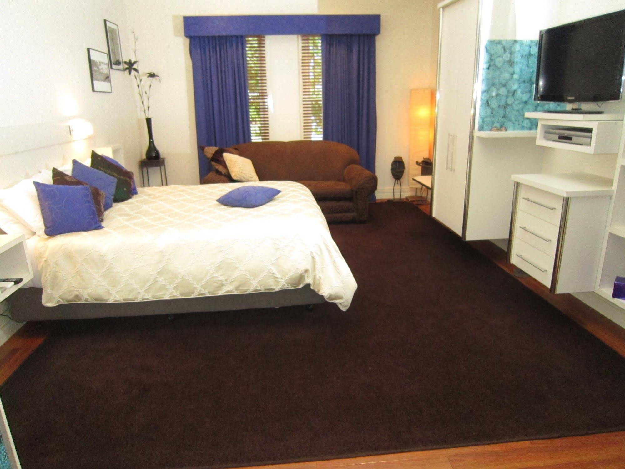 The Retreat at Froog Moore Park