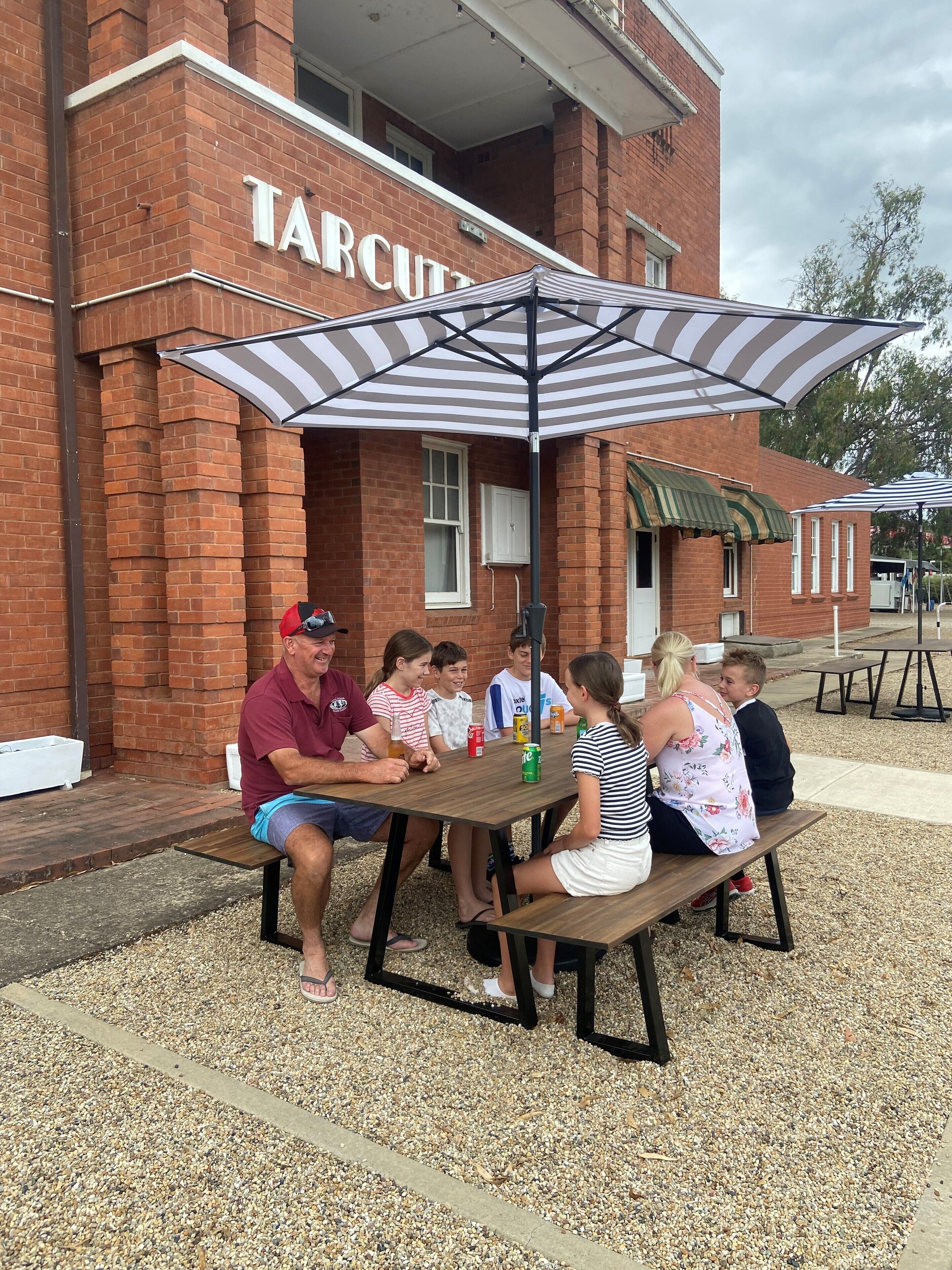 Tarcutta Hotel