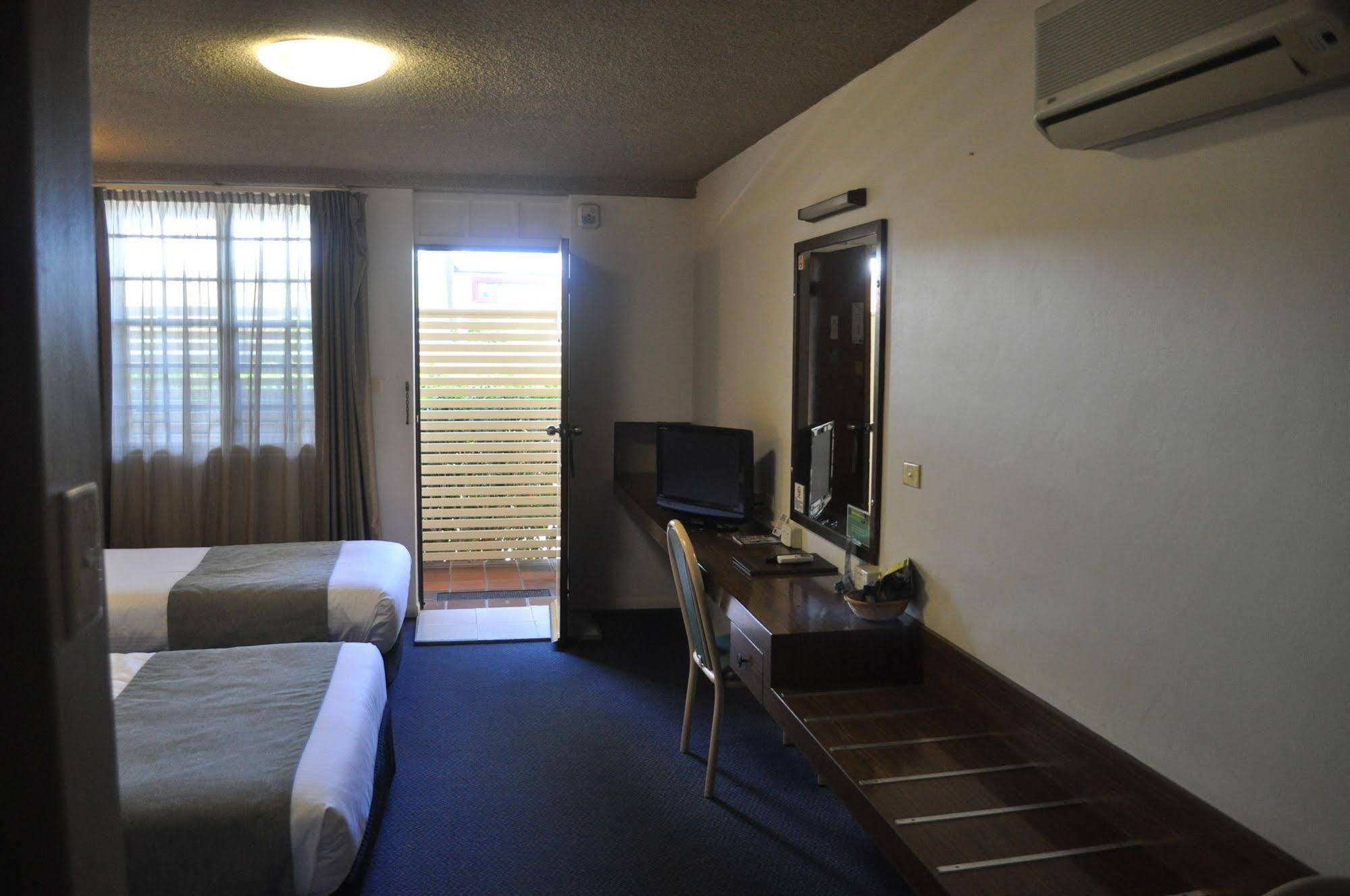 In Town Motor Inn