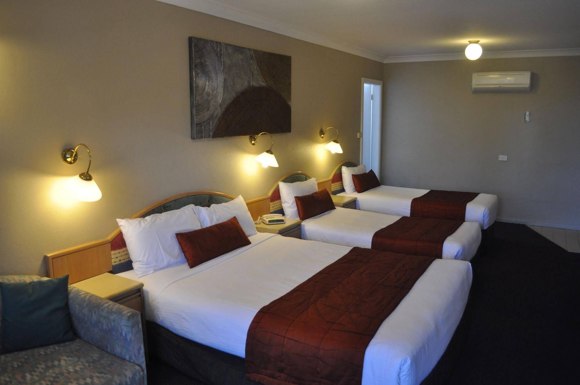 In Town Motor Inn