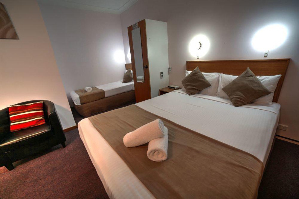 Midlands Motel