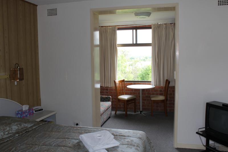 Riverview Motor Inn