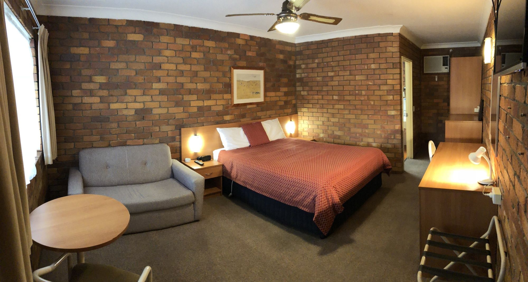 Peter Allen Motor Inn
