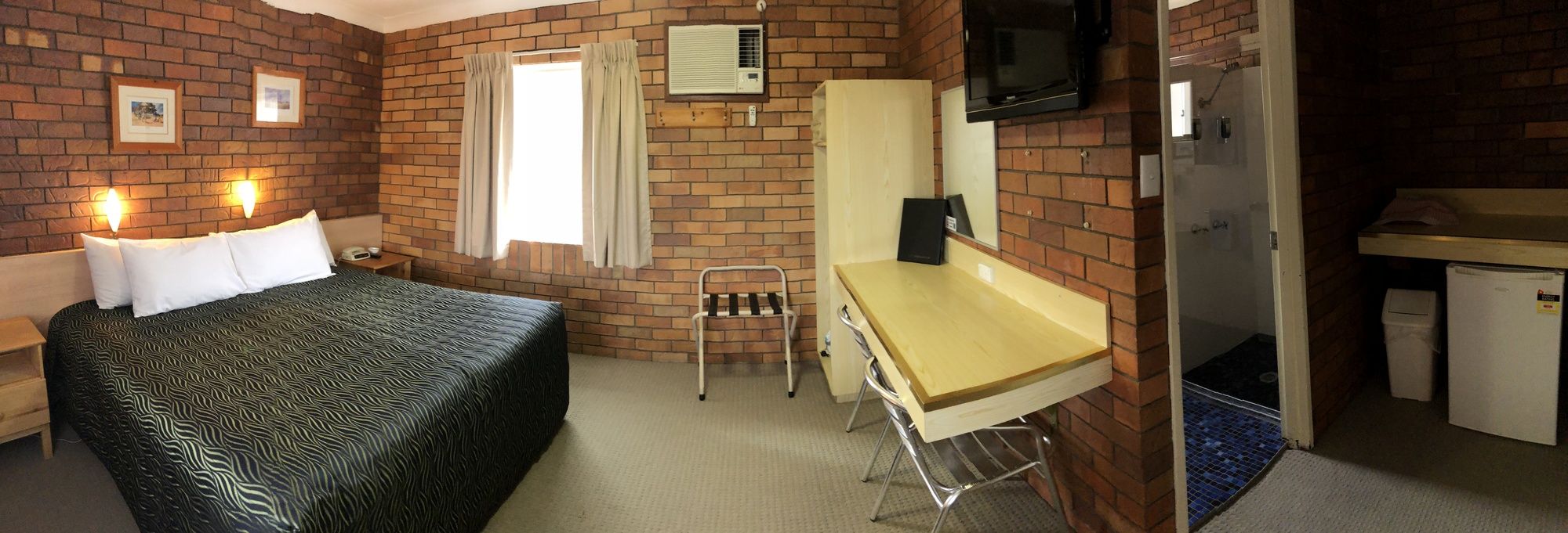 Peter Allen Motor Inn