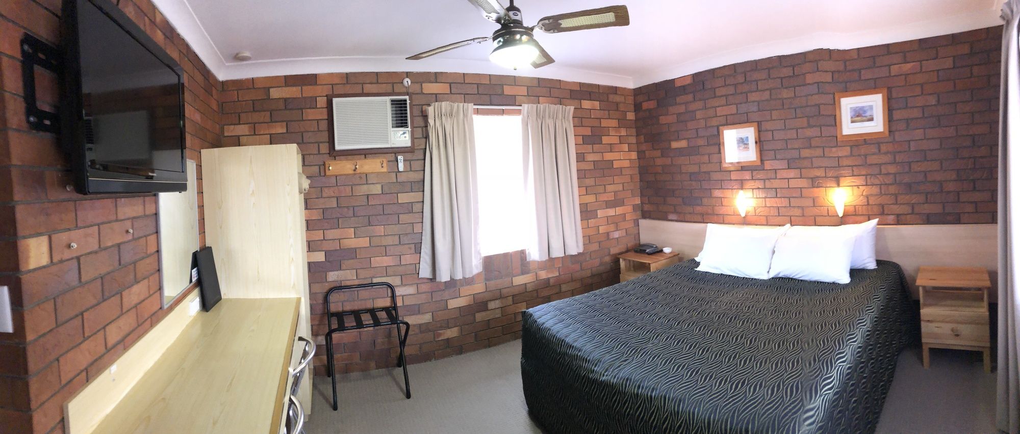 Peter Allen Motor Inn