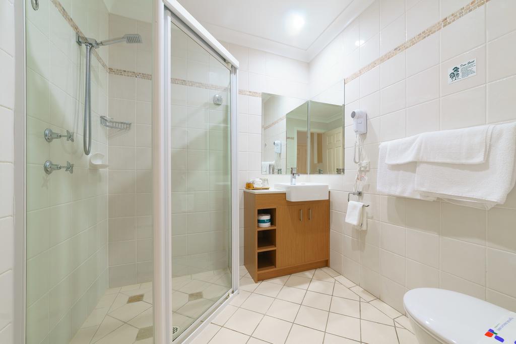 Terrigal Sails Serviced Apartments