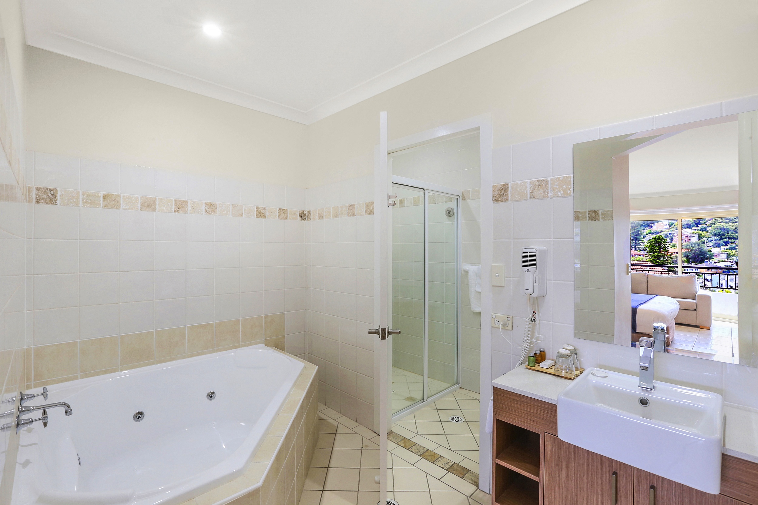 Terrigal Sails Serviced Apartments