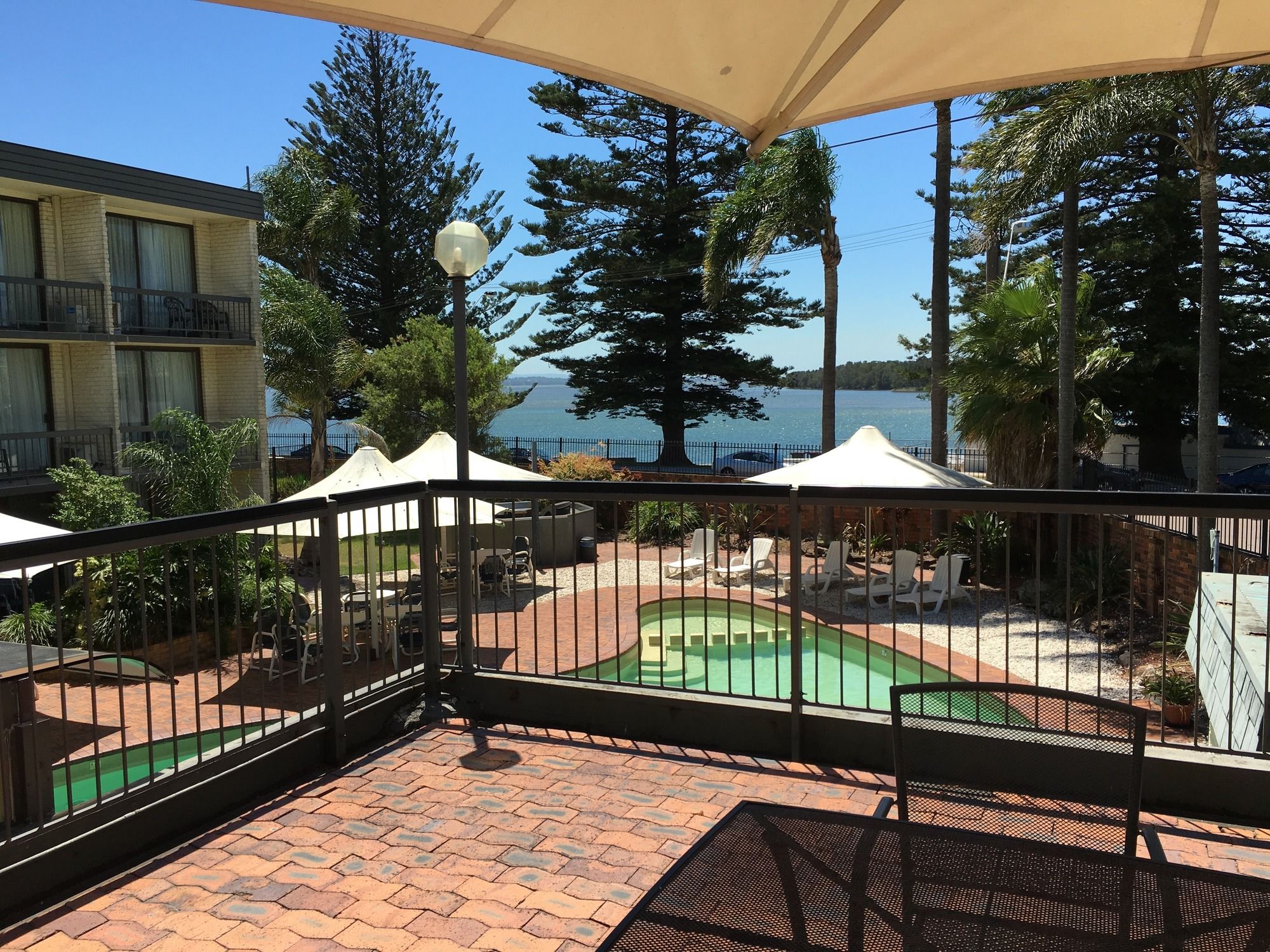 El Lago Waters Motel