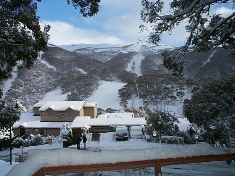 Candlelight Lodge