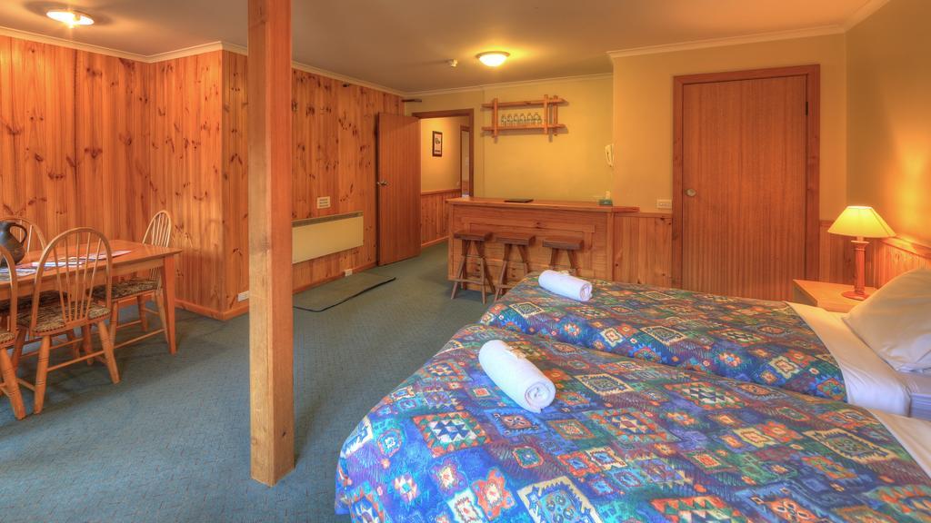 Candlelight Lodge