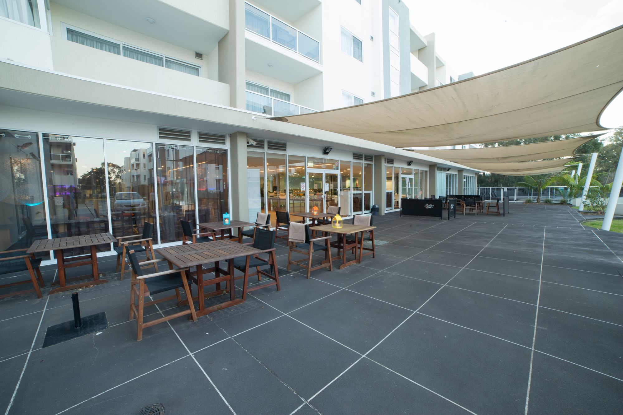 Quality Suites Pioneer Sands