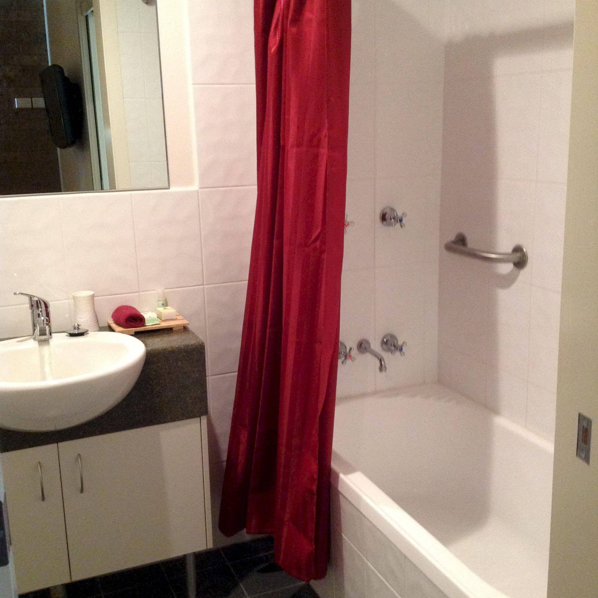 Ashton Townhouse Motel & Suites