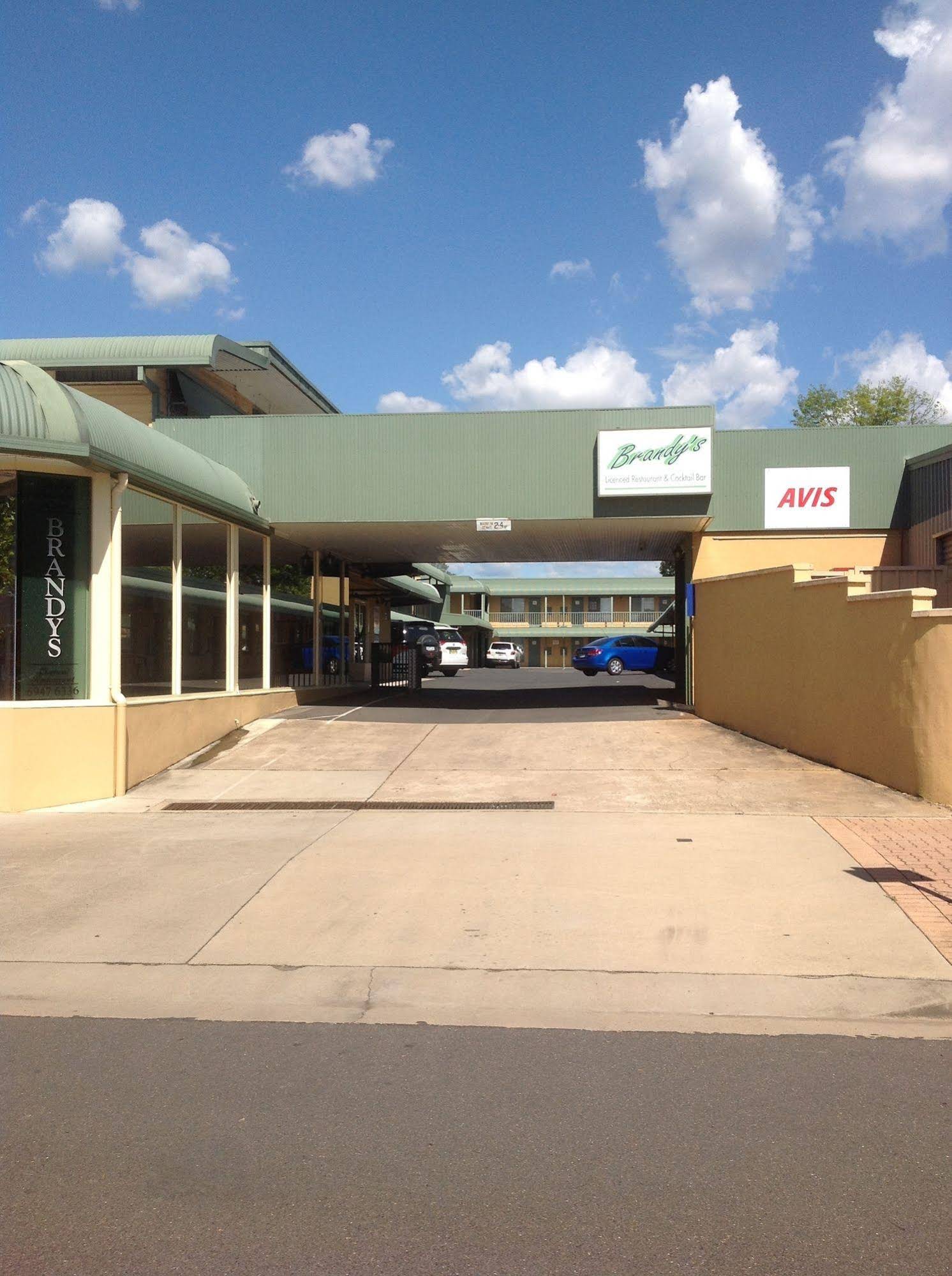 Ashton Townhouse Motel & Suites
