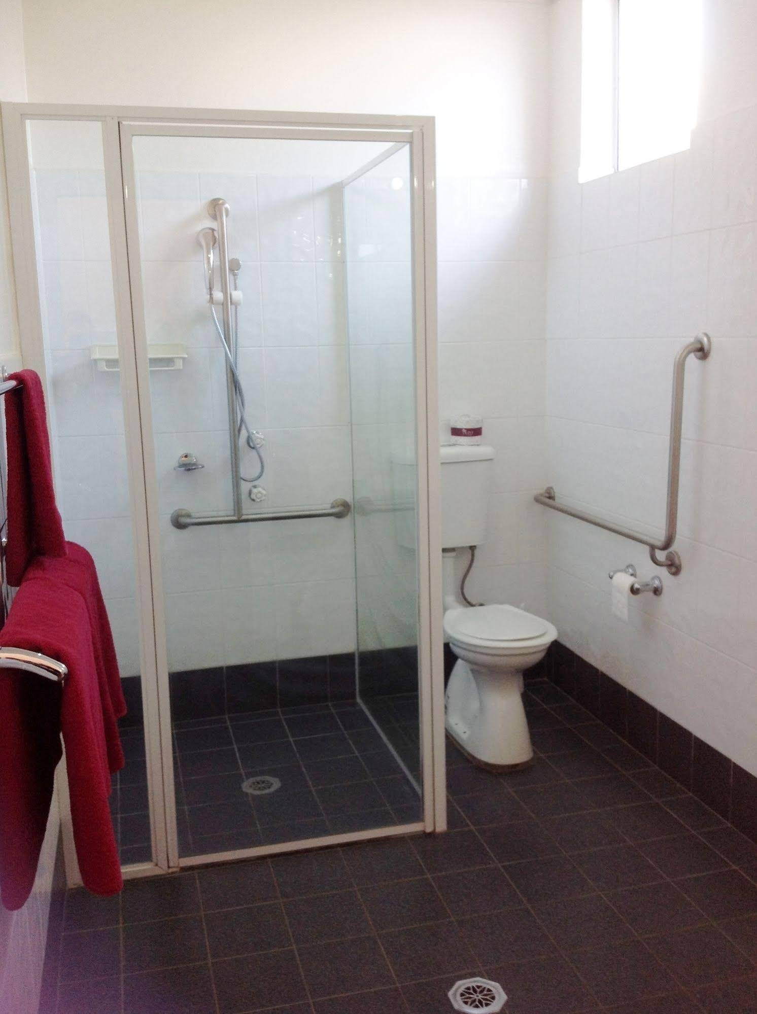 Ashton Townhouse Motel & Suites