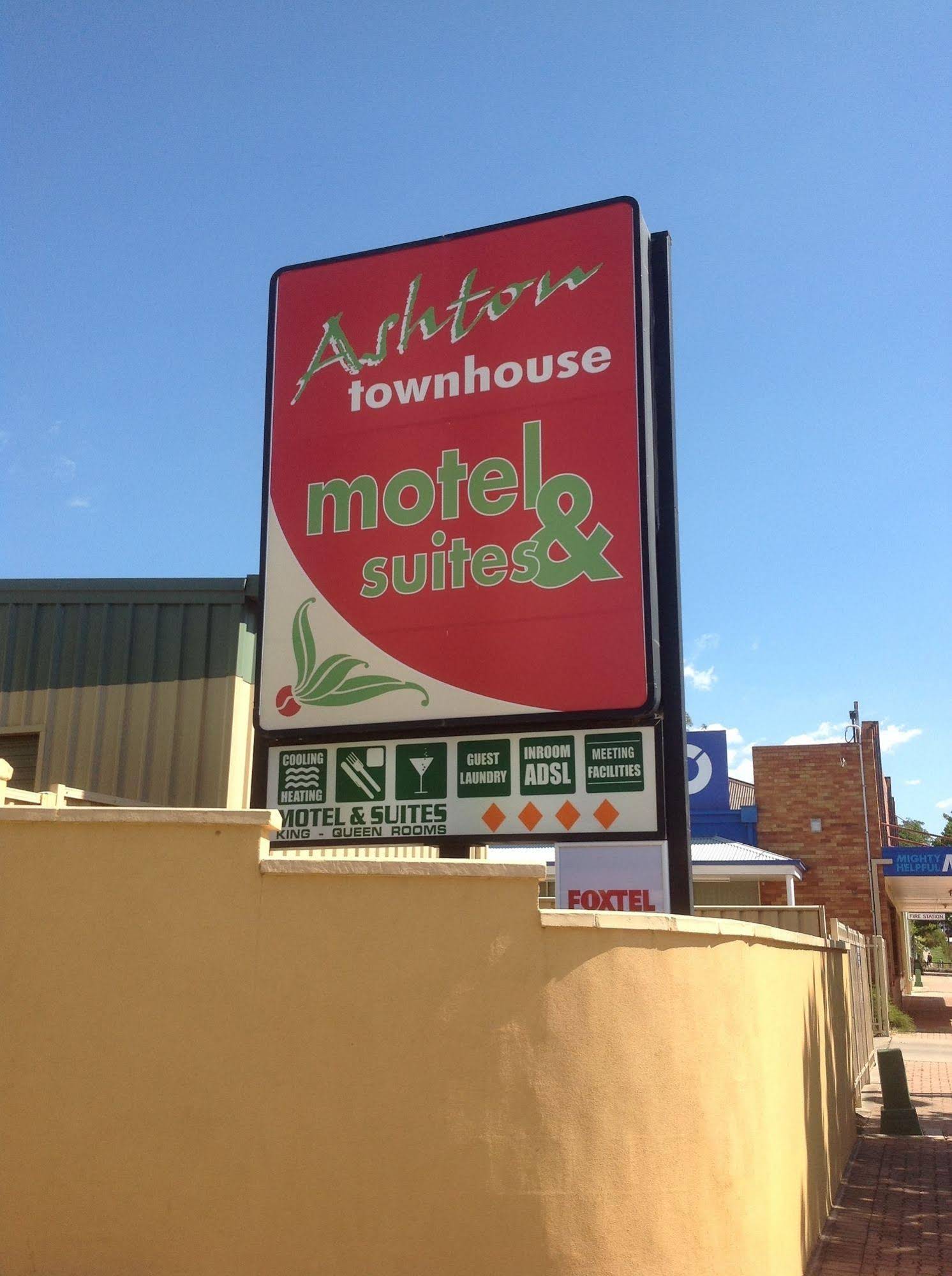 Ashton Townhouse Motel & Suites