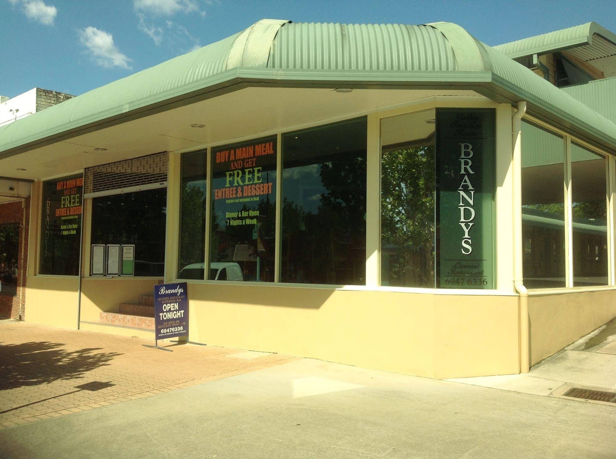 Ashton Townhouse Motel & Suites