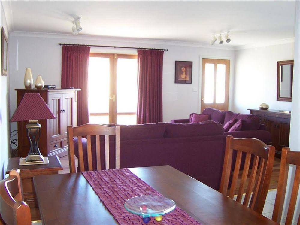 Elm Cottage