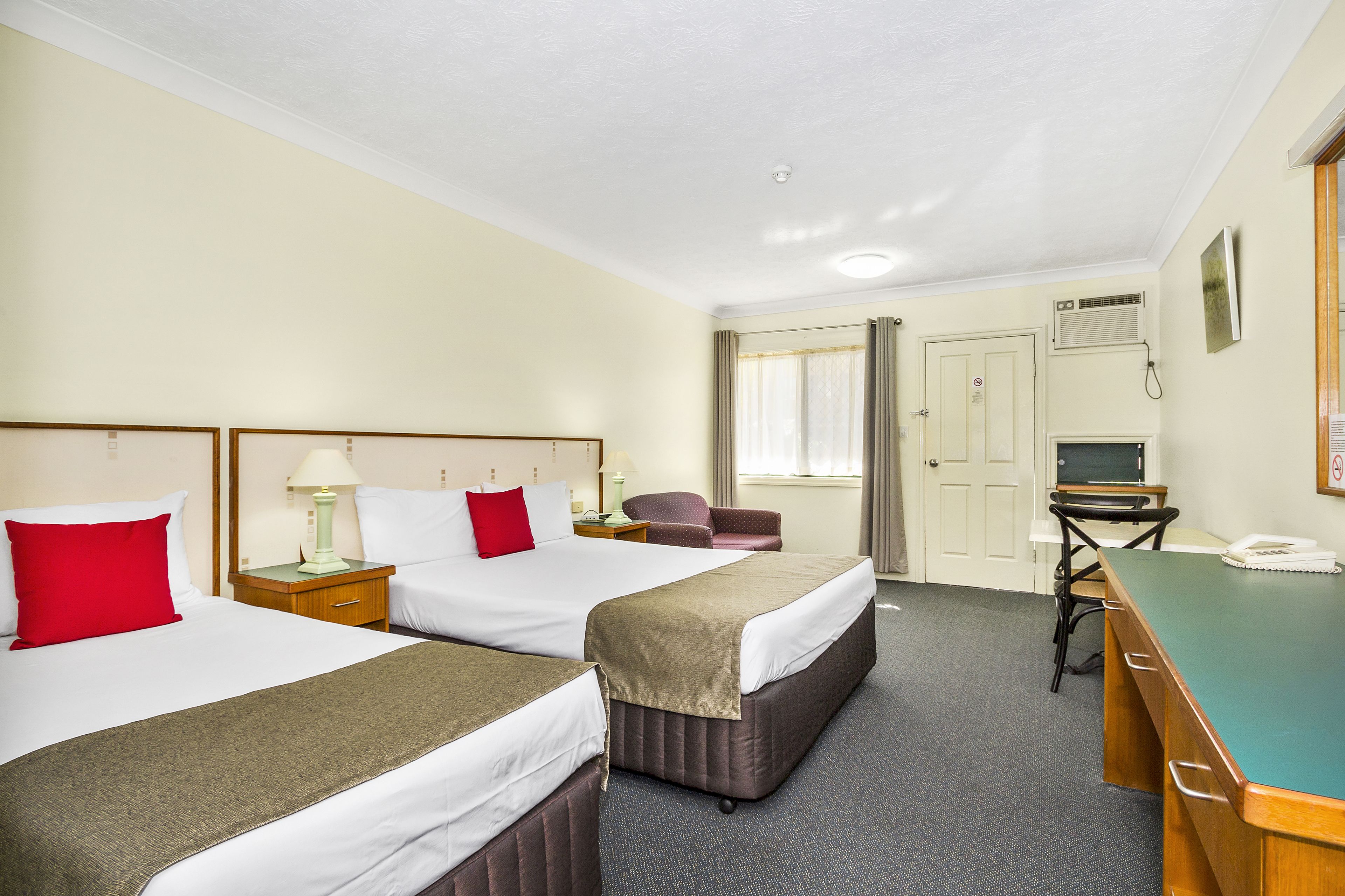 Bayswater Tweed Motel