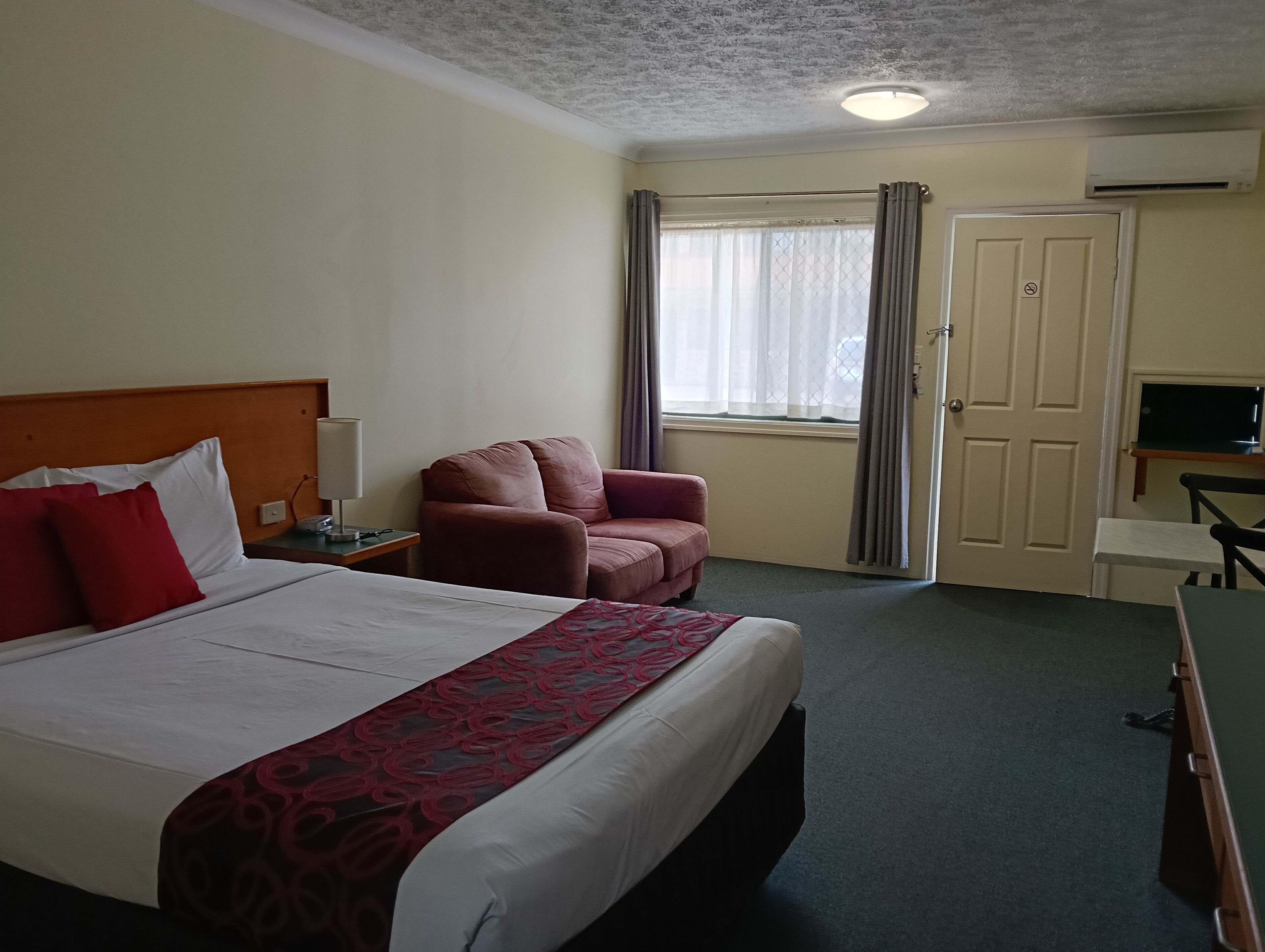 Bayswater Tweed Motel