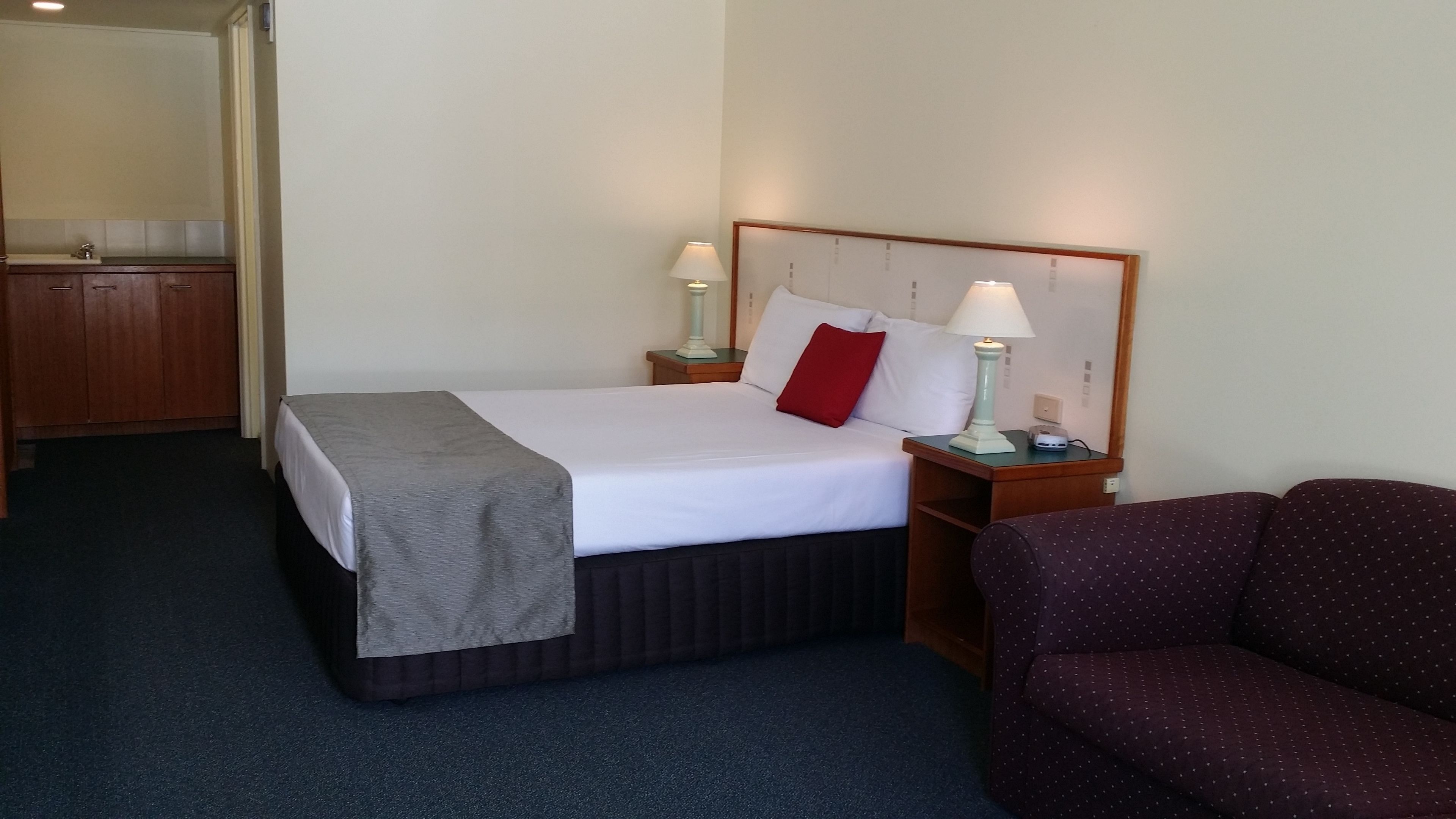 Bayswater Tweed Motel