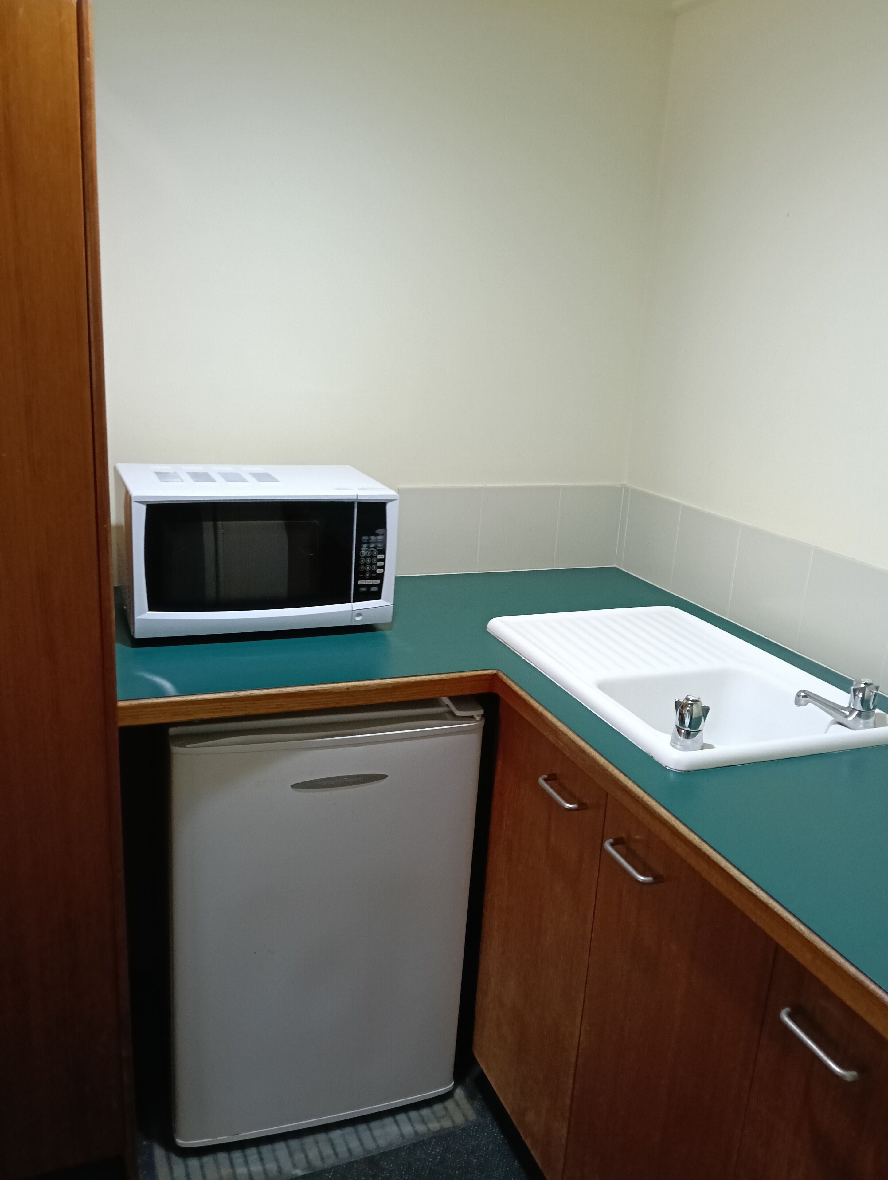 Bayswater Tweed Motel