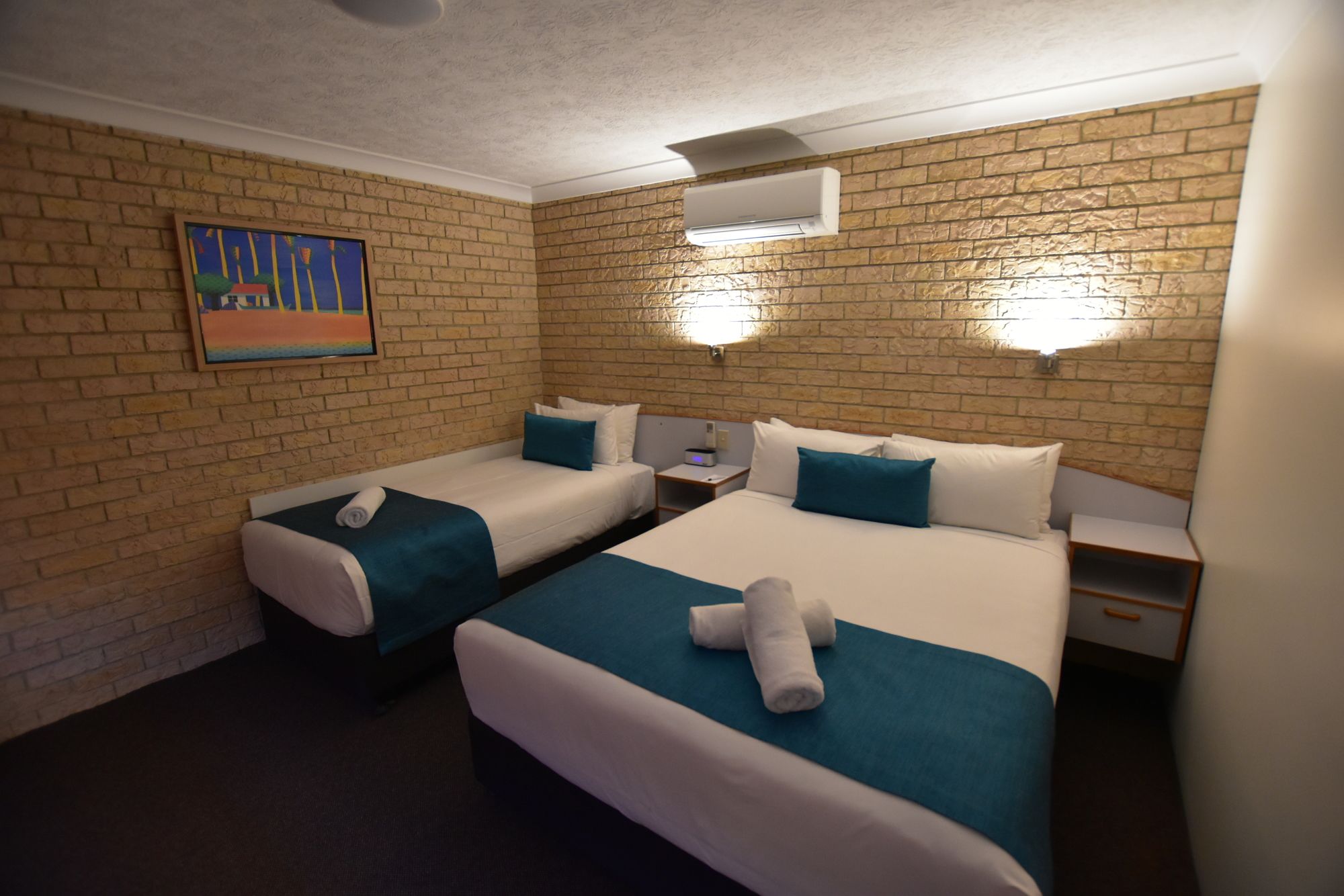 Kennedy Drive Airport Motel