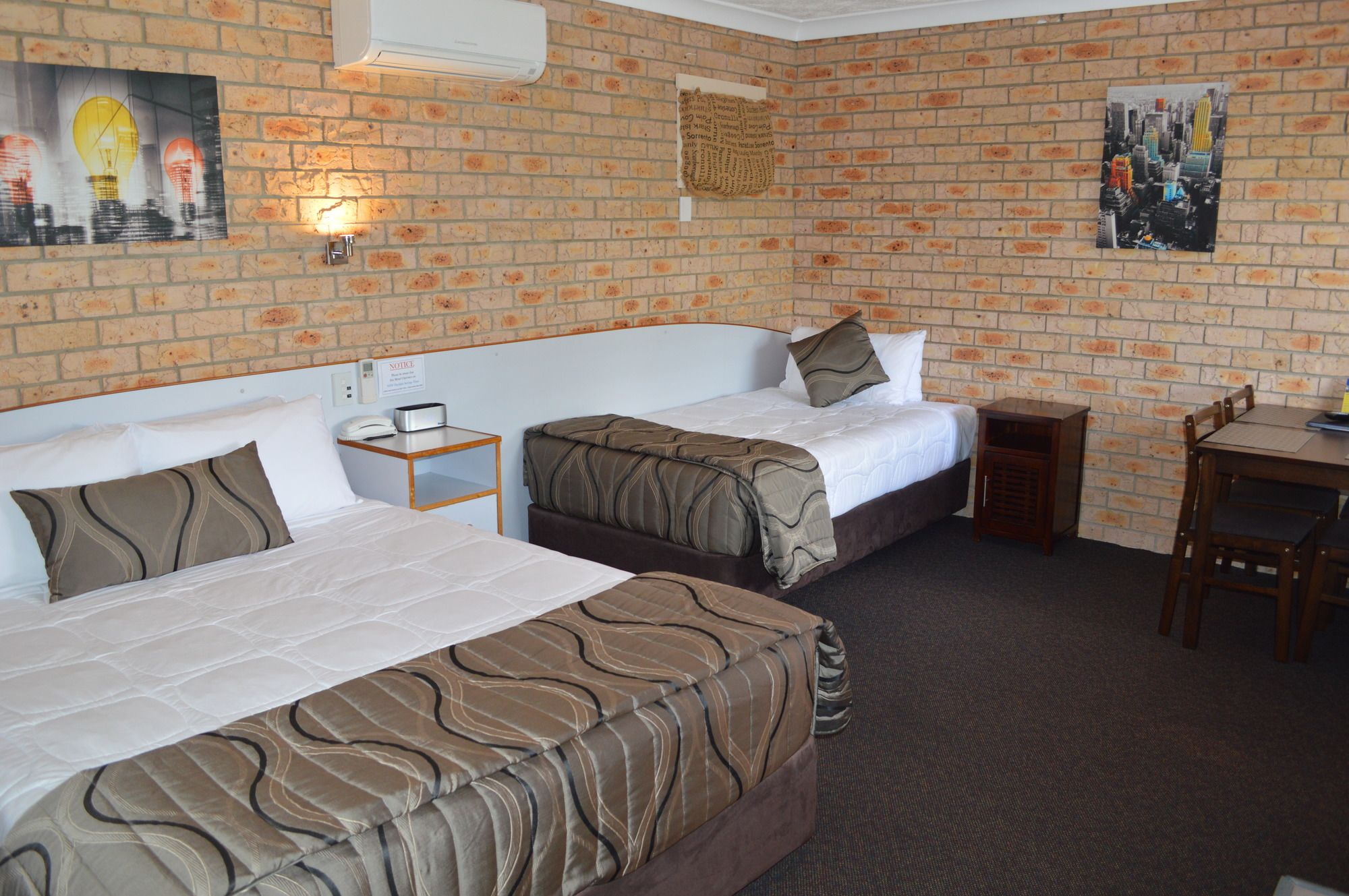 Kennedy Drive Airport Motel