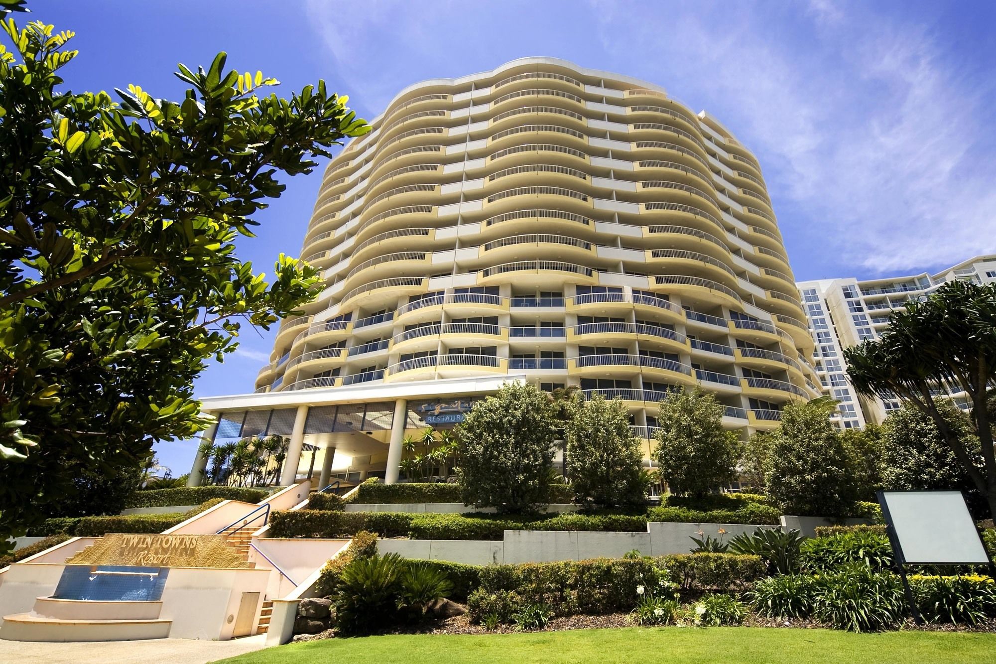 Mantra Twin Towns Coolangatta