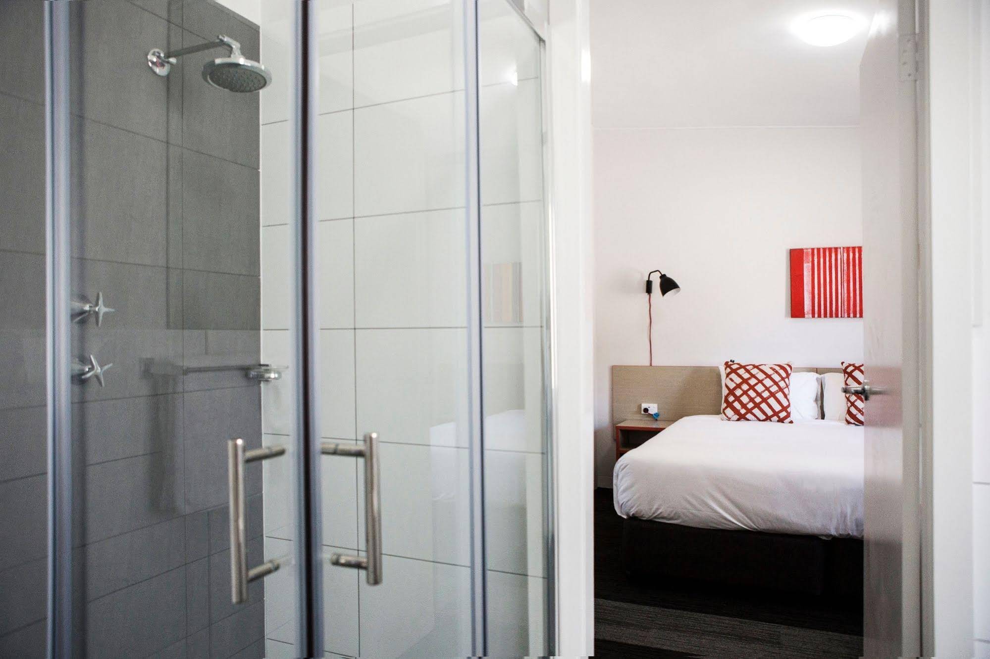 Villawood Hotel