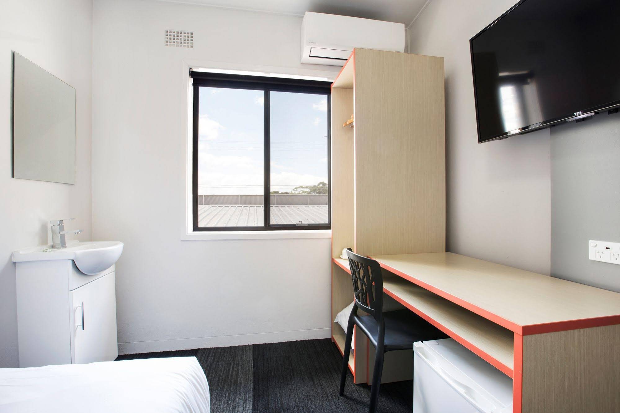 Villawood Hotel