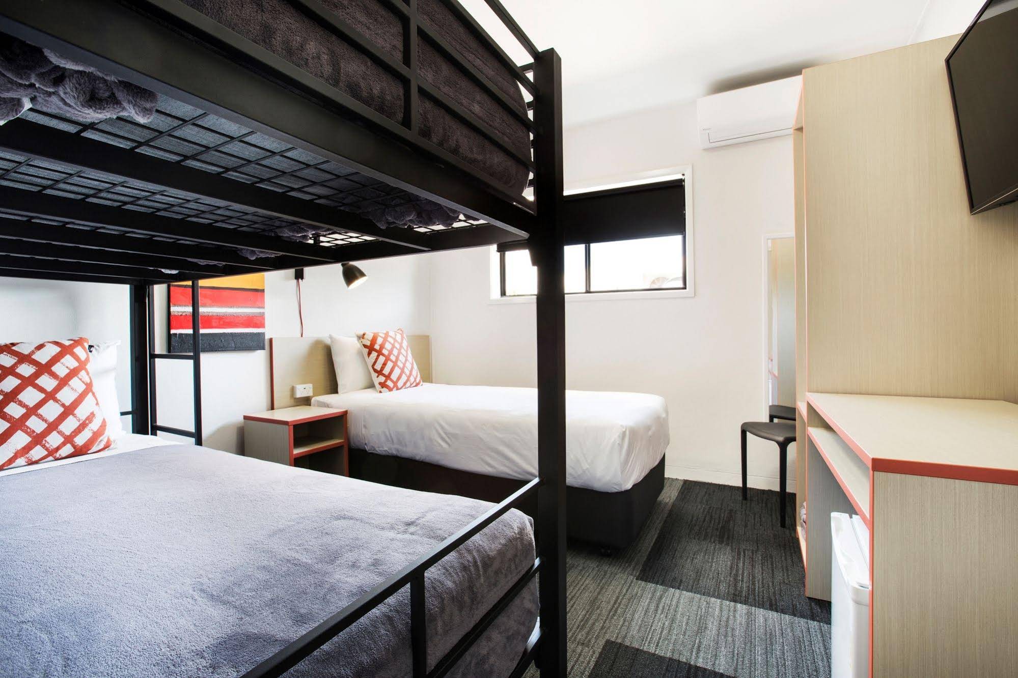 Villawood Hotel