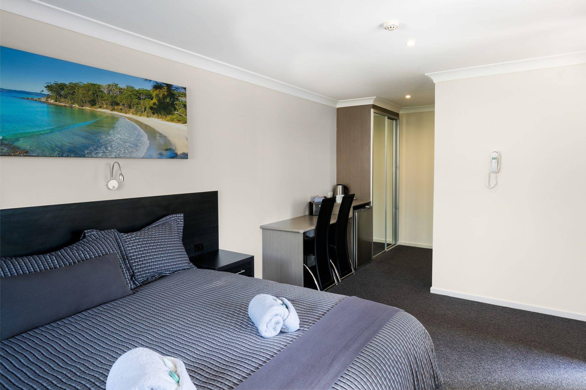 Dolphin Shores, Jervis Bay