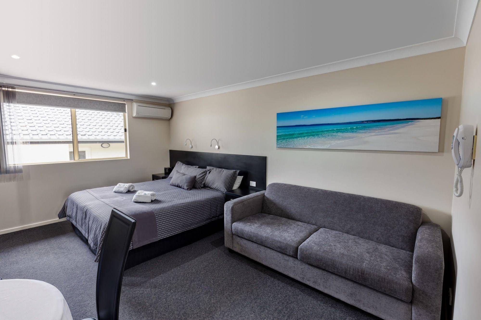 Dolphin Shores, Jervis Bay