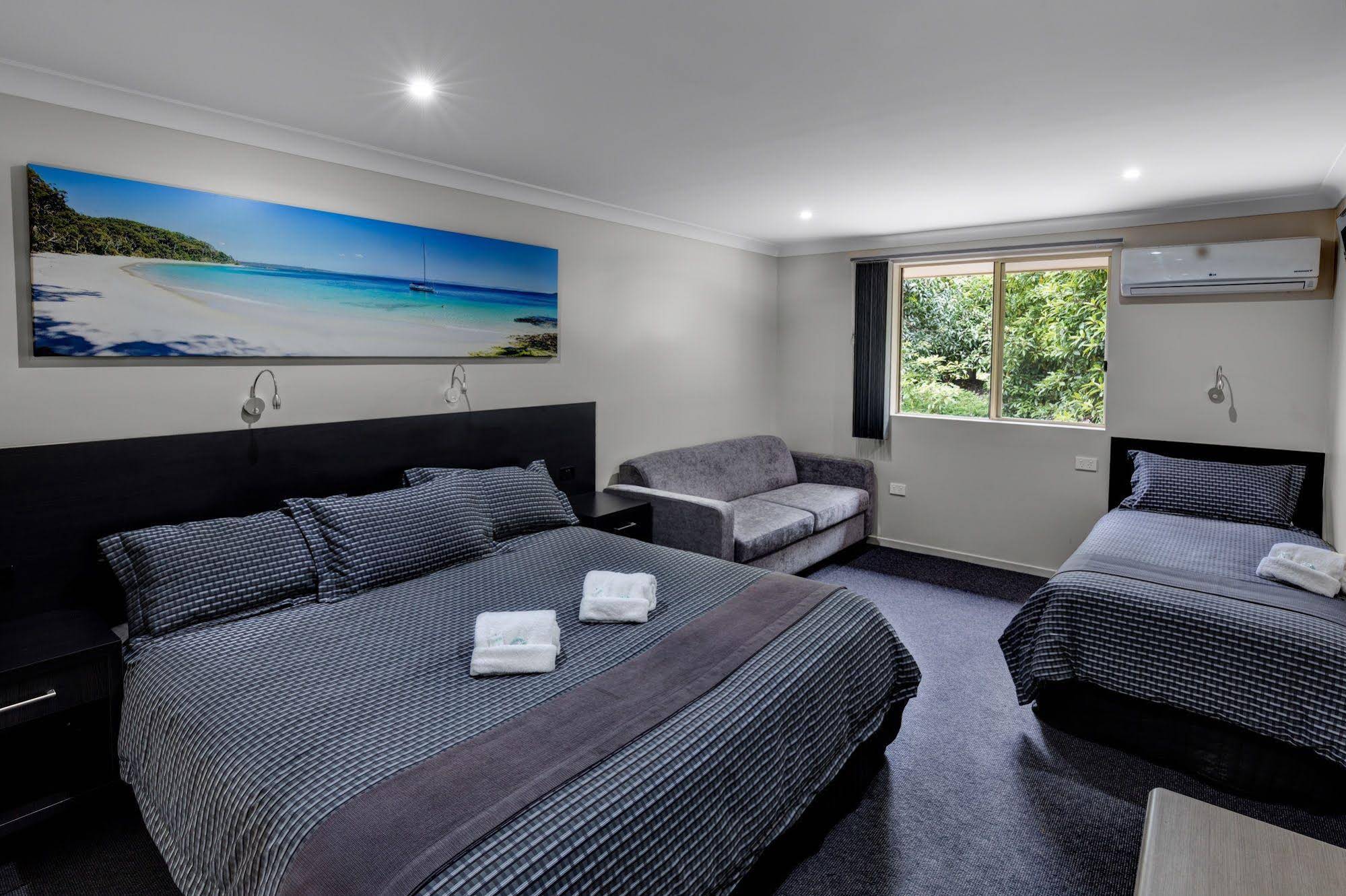 Dolphin Shores, Jervis Bay