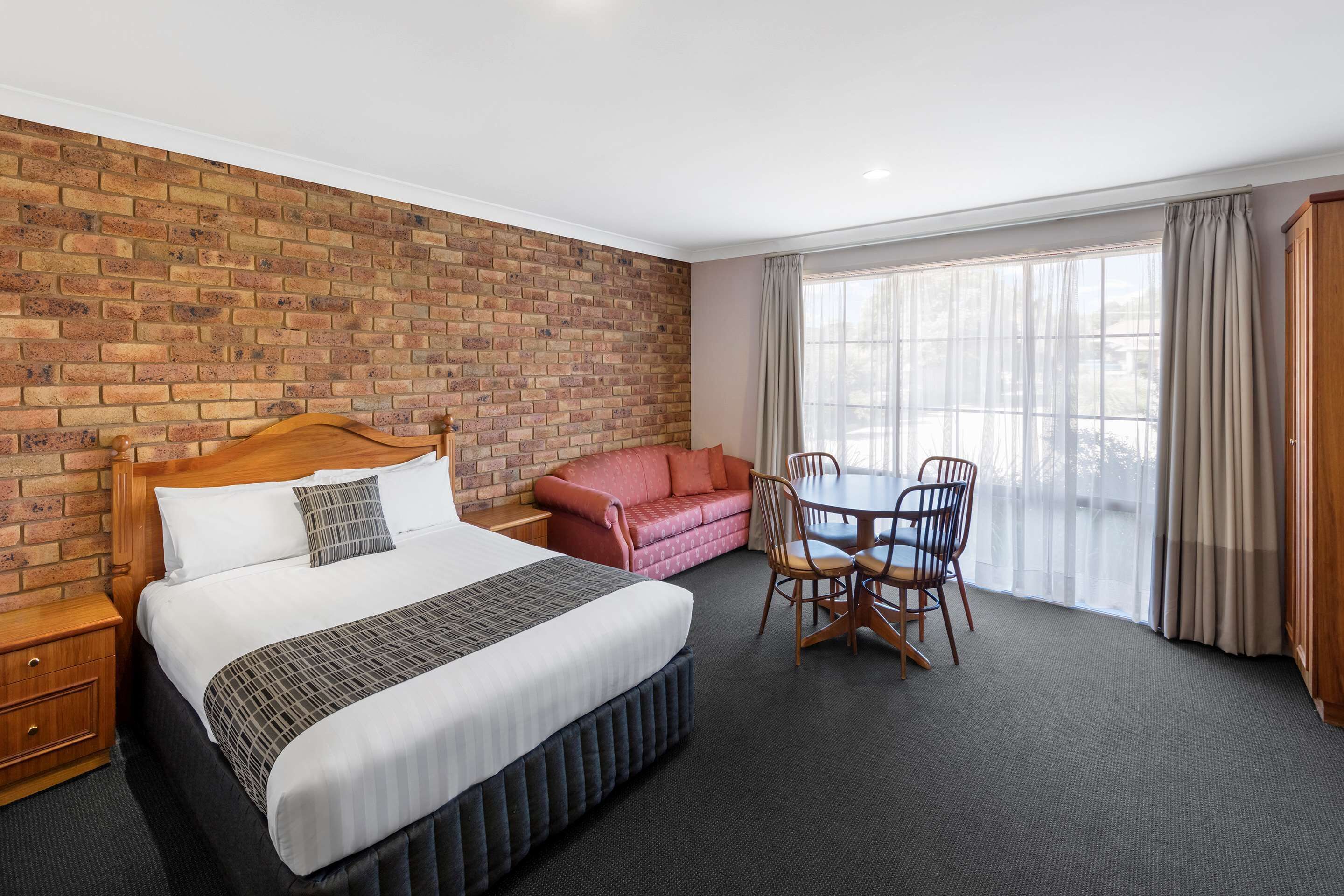 Best Western Ambassador Inn