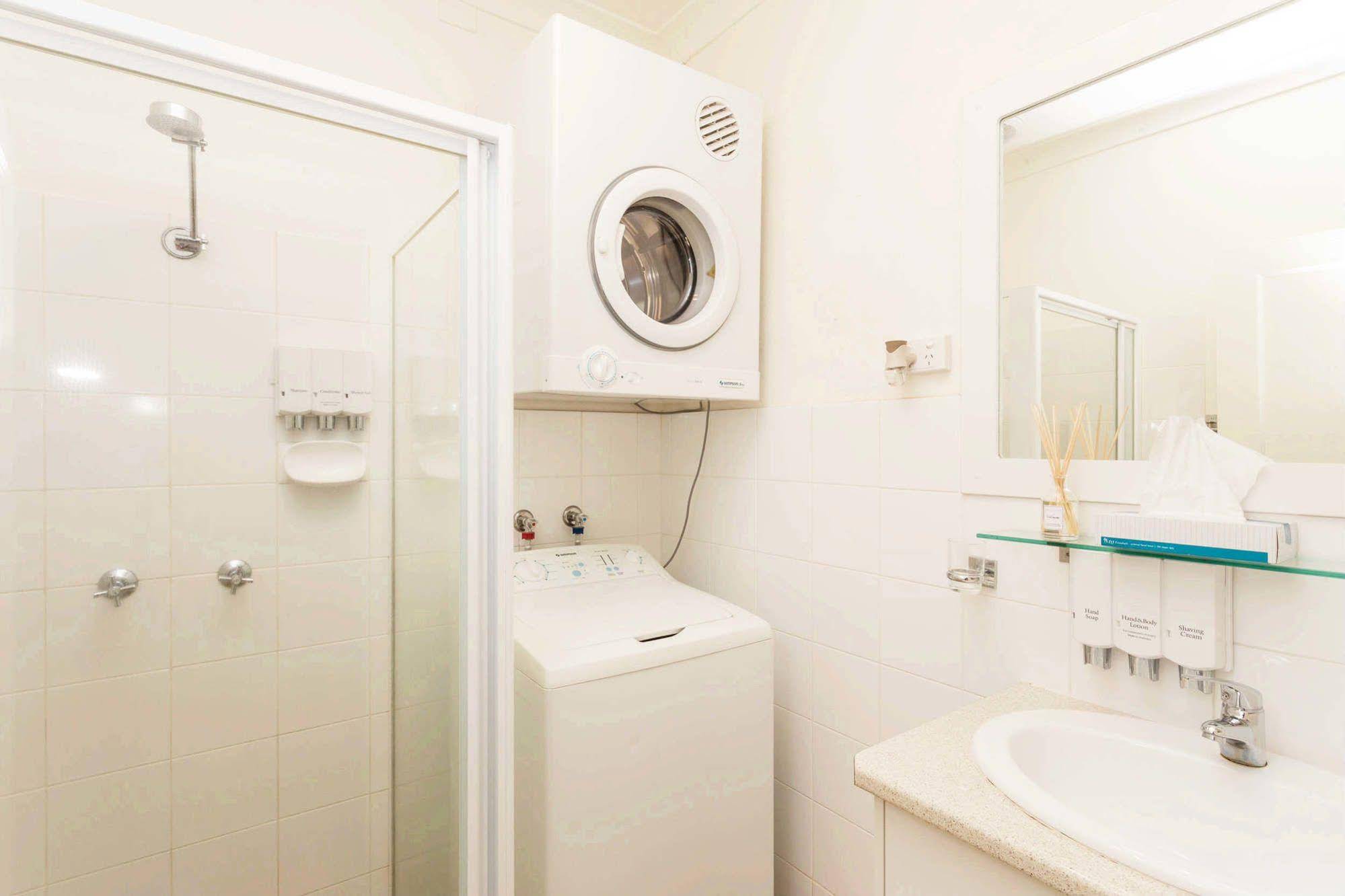 Globe Apartments