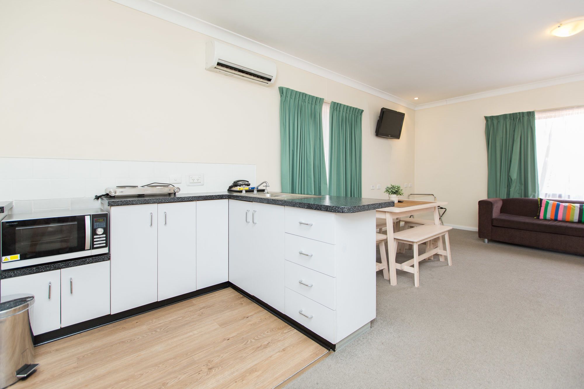 Lincoln Cottage Motor Inn
