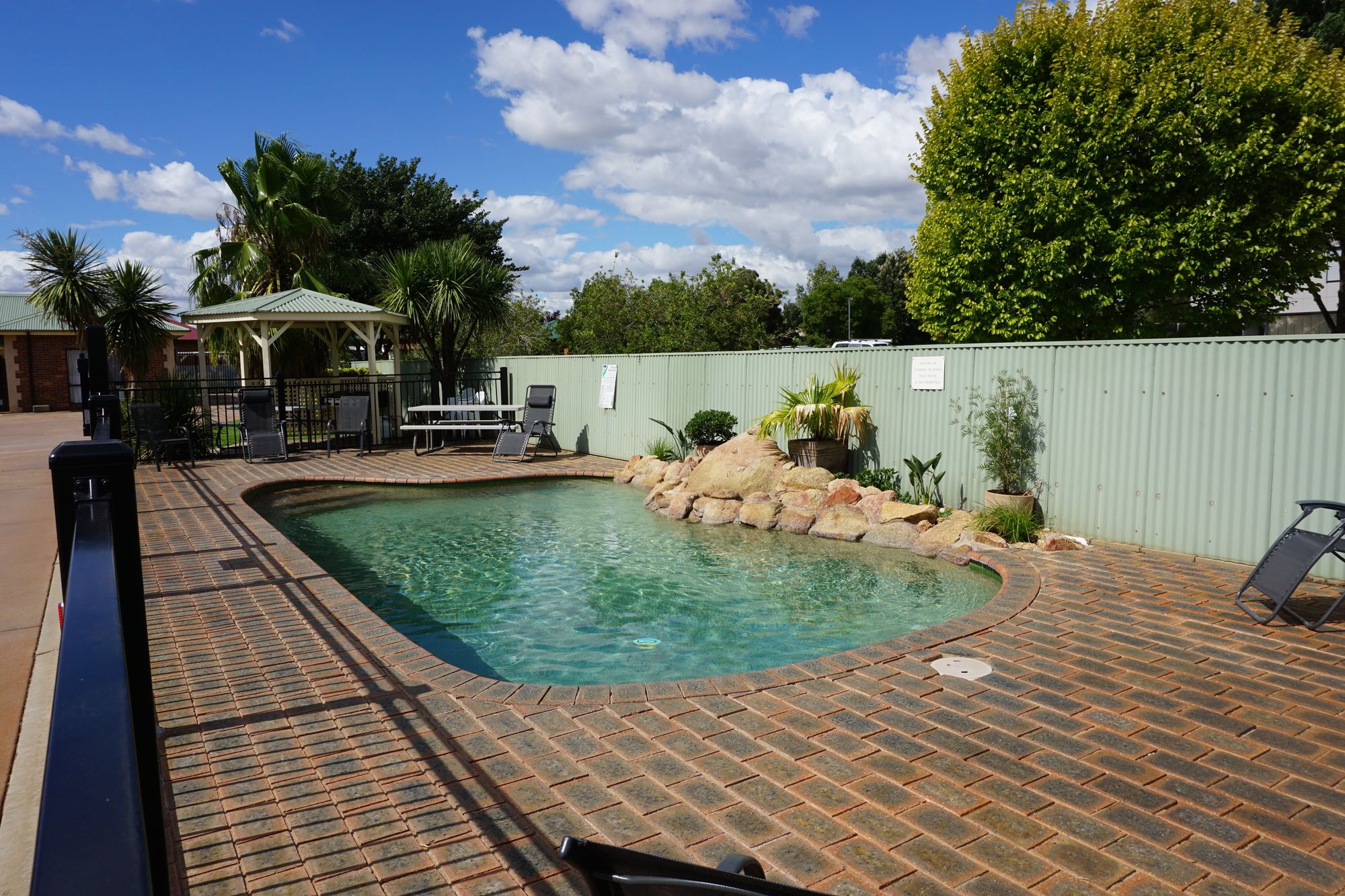 Lincoln Cottage Motor Inn