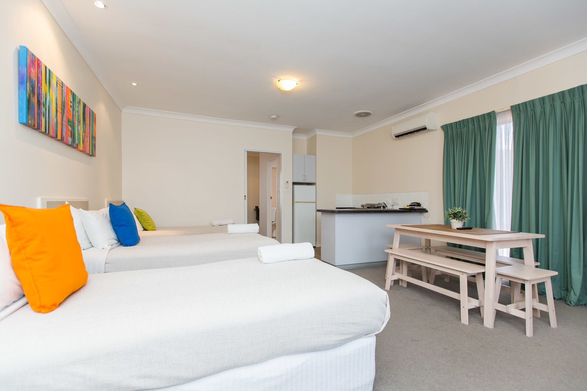 Lincoln Cottage Motor Inn