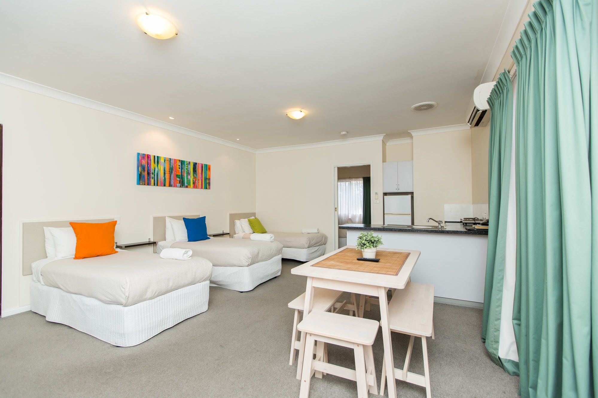 Lincoln Cottage Motor Inn