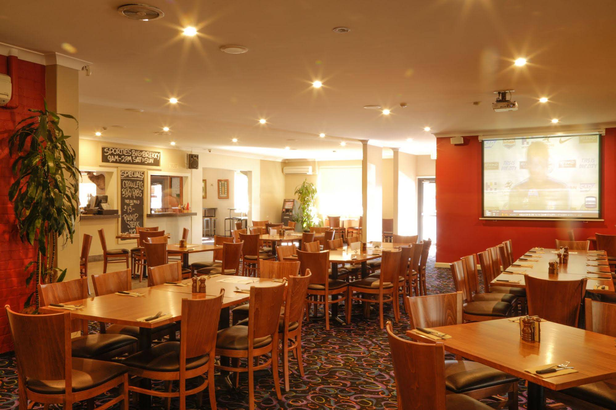 Sportsmens Club Hotel